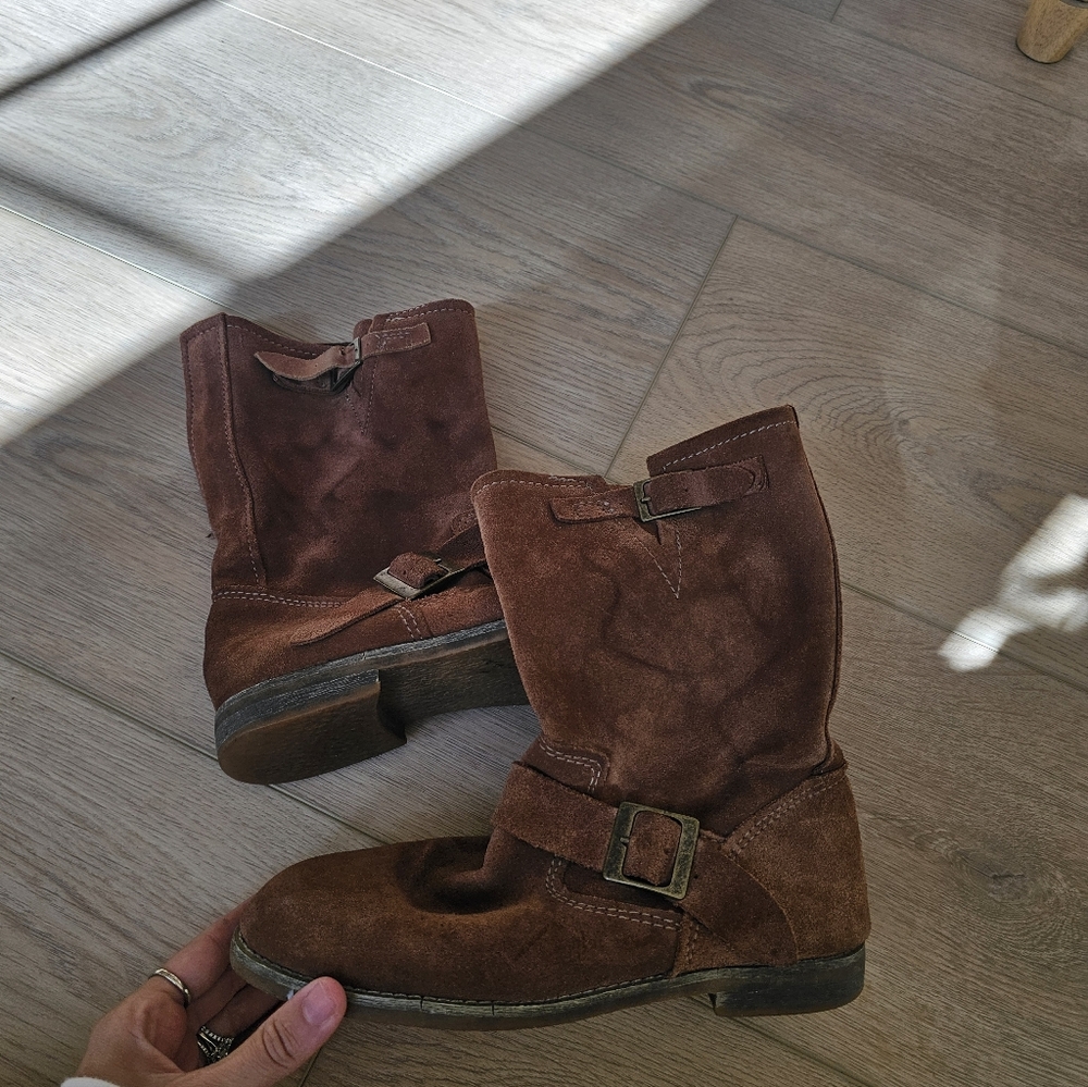 Jeffrey Campbell Dakota Leather Pull On Boots - Picture 7 of 10